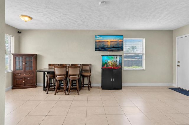 2743 NW 2nd Street, Boynton Beach, FL 33435