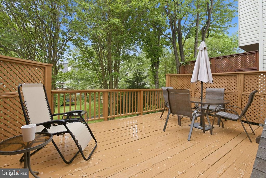 Image 8 of property listing at 12634 GRANITE RIDGE DR, North Potomac, MD 20878