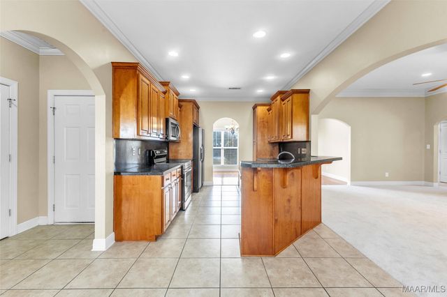 281 Sunset Drive, Deatsville, AL 36022