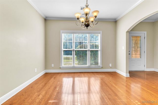 281 Sunset Drive, Deatsville, AL 36022