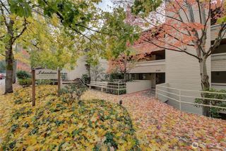 3055 80th Avenue SE #106, Mercer Island, WA 98040