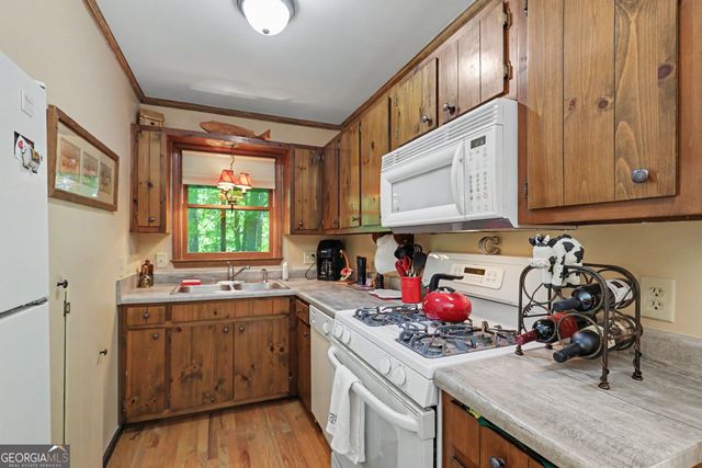 102 Moses Road, Rabun Gap, GA 30568