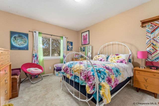2802 REYNOLDS, Laramie, WY 82072