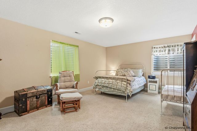 2802 REYNOLDS, Laramie, WY 82072