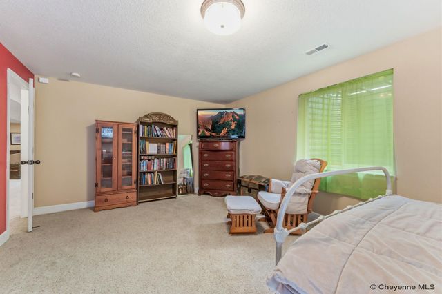 2802 REYNOLDS, Laramie, WY 82072