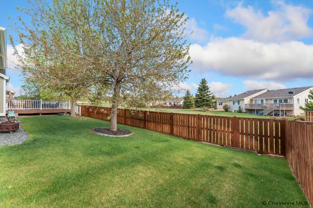 2802 REYNOLDS, Laramie, WY 82072