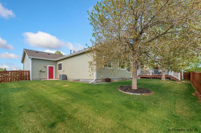 2802 REYNOLDS, Laramie, WY 82072