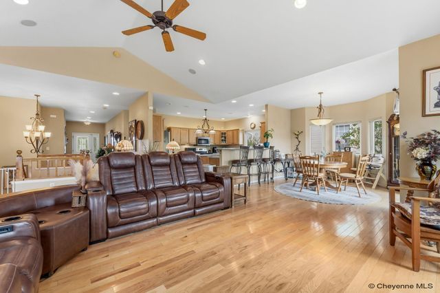 2802 REYNOLDS, Laramie, WY 82072