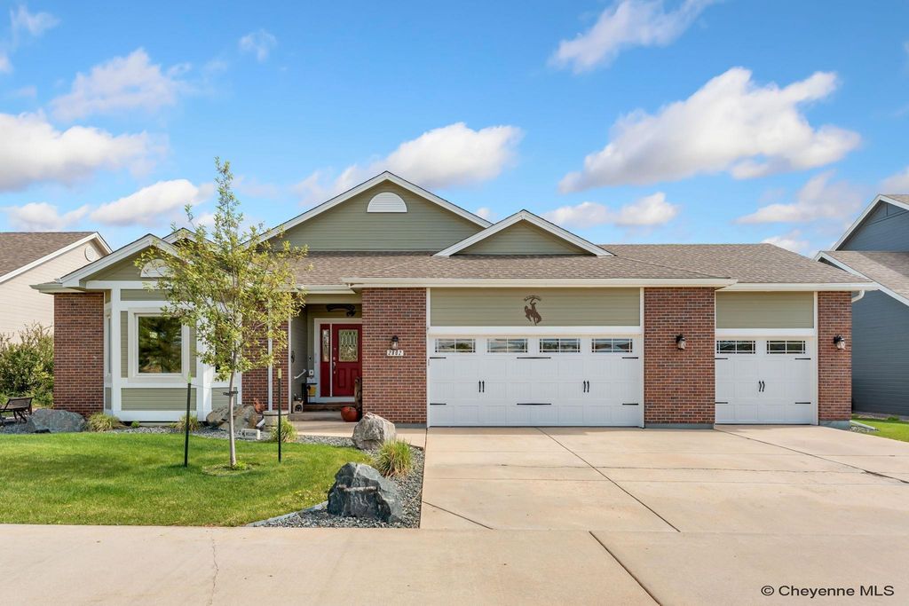 2802 REYNOLDS, Laramie, WY 82072