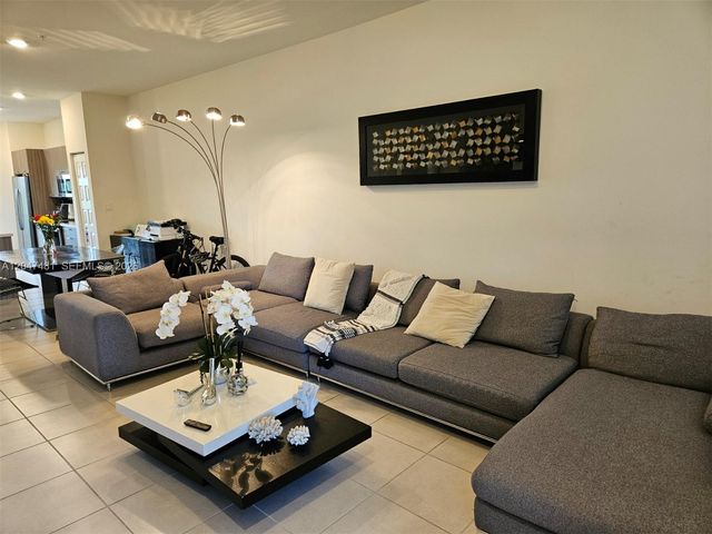 8195 NW 104th Ave 23, Doral, FL 33178