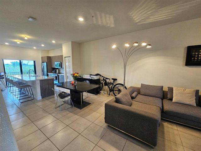 8195 NW 104th Ave 23, Doral, FL 33178