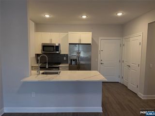 40 Park Avenue 303, Park Ridge, NJ 07656