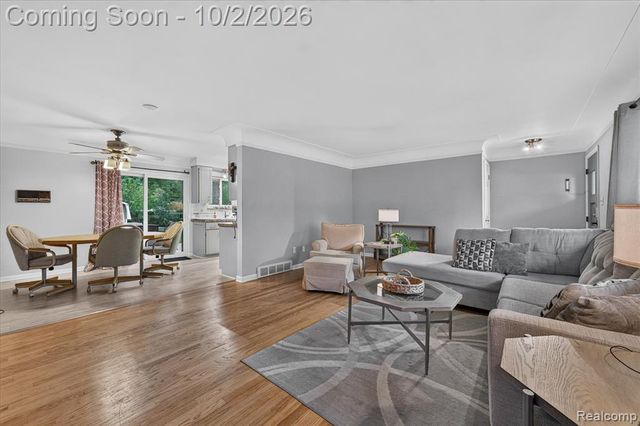 5539 Sunwood Drive, Waterford, MI 48329