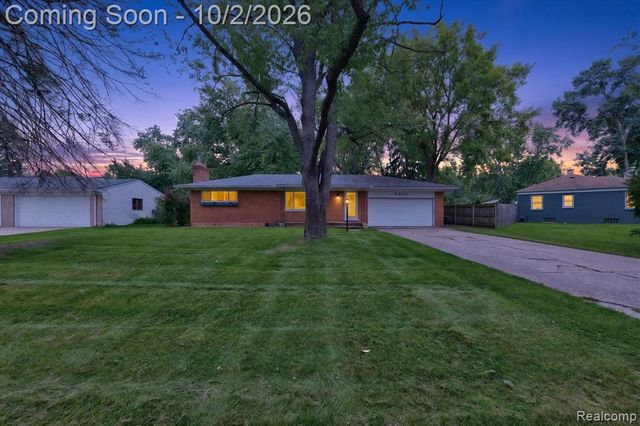5539 Sunwood Drive, Waterford, MI 48329