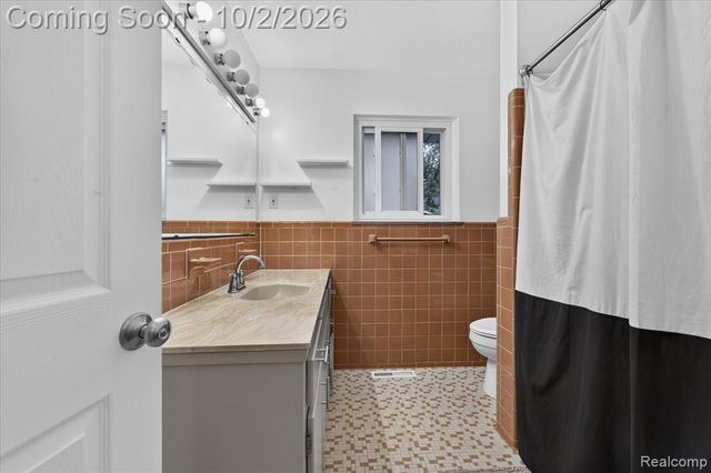 5539 Sunwood Drive, Waterford, MI 48329