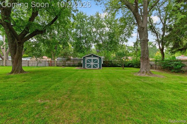 5539 Sunwood Drive, Waterford, MI 48329