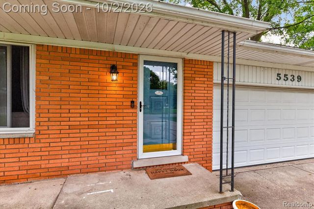 5539 Sunwood Drive, Waterford, MI 48329