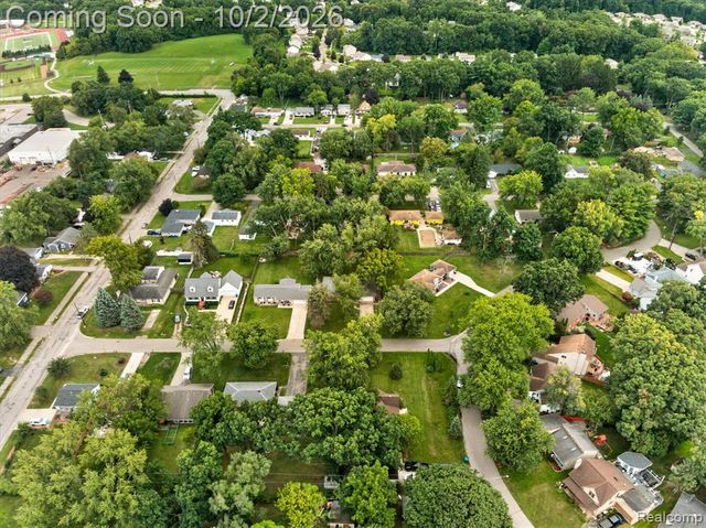 5539 Sunwood Drive, Waterford, MI 48329