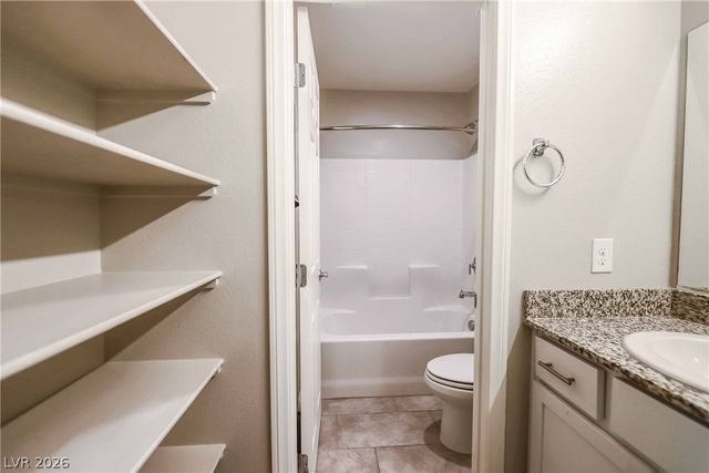 2614 Topaz Blue Street, Las Vegas, NV 89146