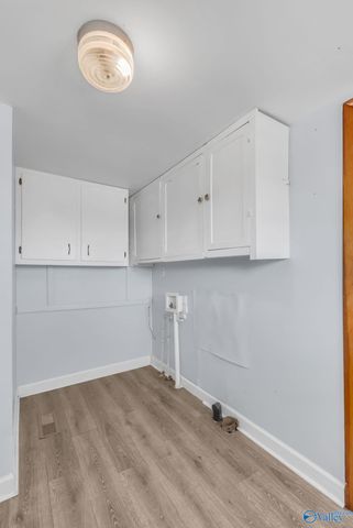 10248 New Cut Road, Athens, AL 35611