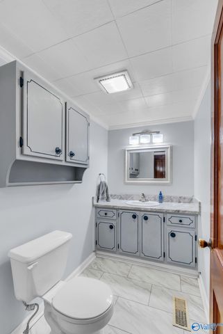 10248 New Cut Road, Athens, AL 35611