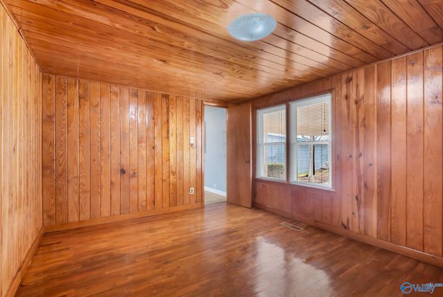 10248 New Cut Road, Athens, AL 35611