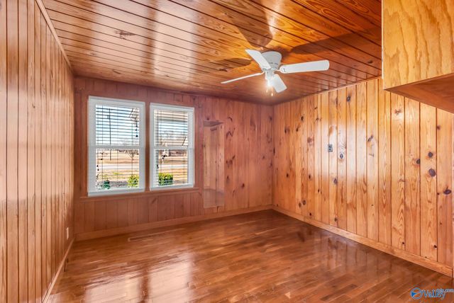 10248 New Cut Road, Athens, AL 35611