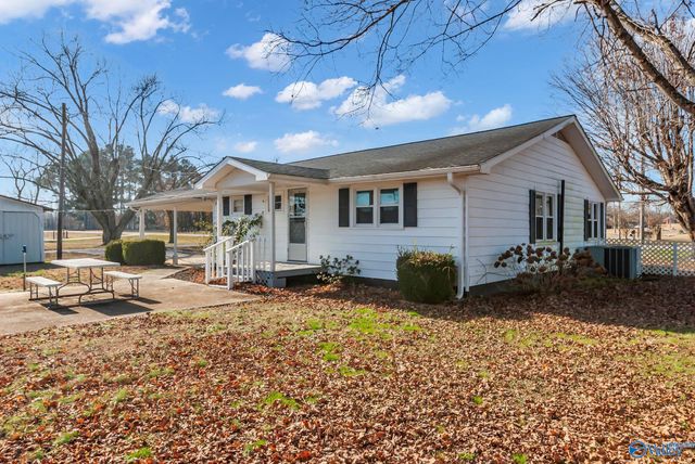 10248 New Cut Road, Athens, AL 35611