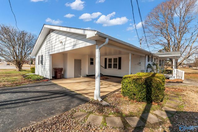 10248 New Cut Road, Athens, AL 35611