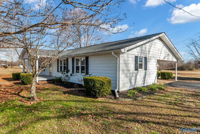 10248 New Cut Road, Athens, AL 35611