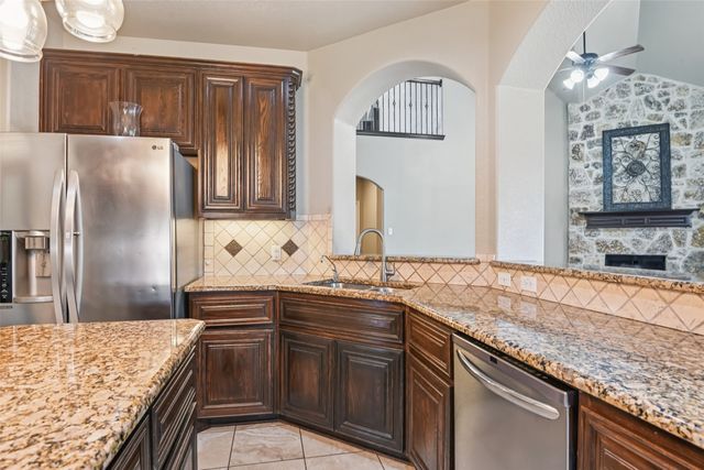 1320 Ghost Flower Drive, Fort Worth, TX 76177