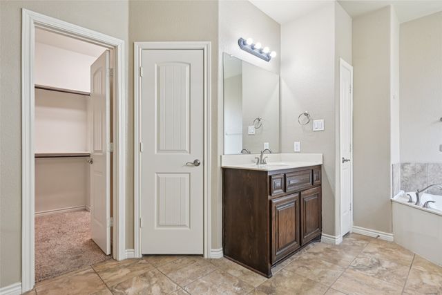 1320 Ghost Flower Drive, Fort Worth, TX 76177