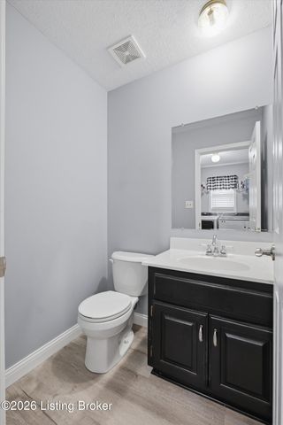 484 Circle Valley Dr, Louisville, KY 40229