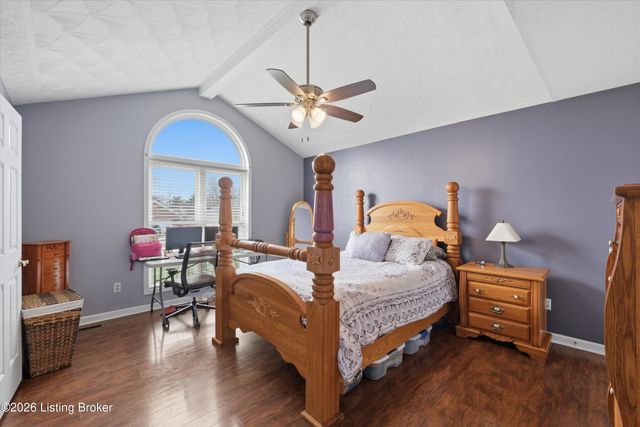 484 Circle Valley Dr, Louisville, KY 40229