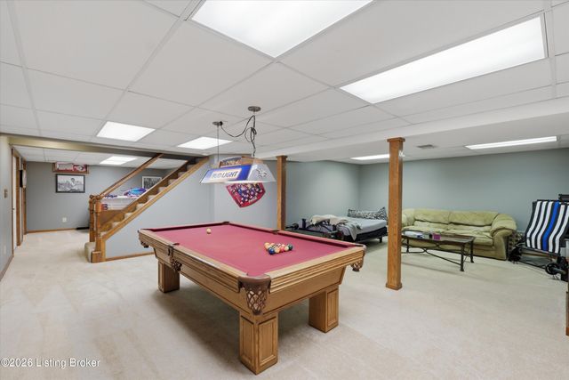 484 Circle Valley Dr, Louisville, KY 40229