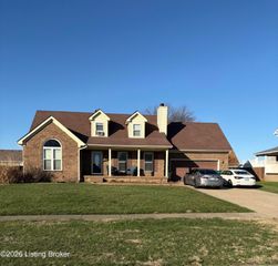 484 Circle Valley Dr, Louisville, KY 40229