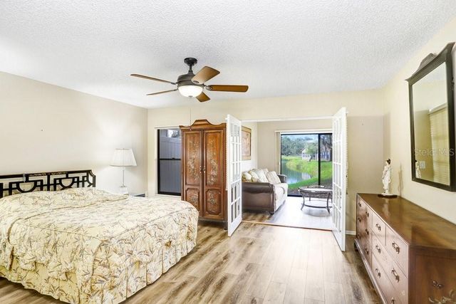 4742 OAK HILL DRIVE 12, Sarasota, FL 34232