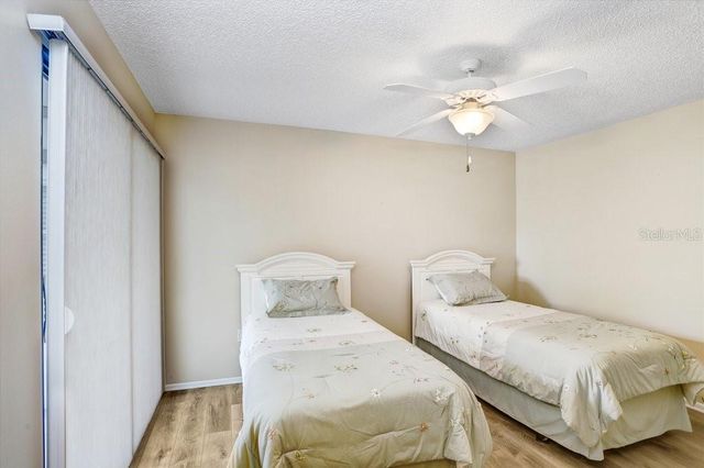 4742 OAK HILL DRIVE 12, Sarasota, FL 34232