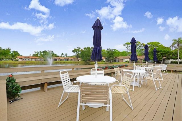 4742 OAK HILL DRIVE 12, Sarasota, FL 34232