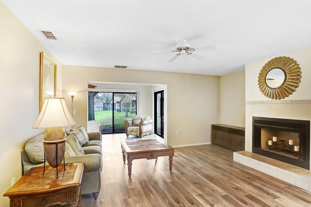 4742 OAK HILL DRIVE 12, Sarasota, FL 34232