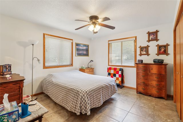 104 Ivy Drive, Montezuma, IA 50171