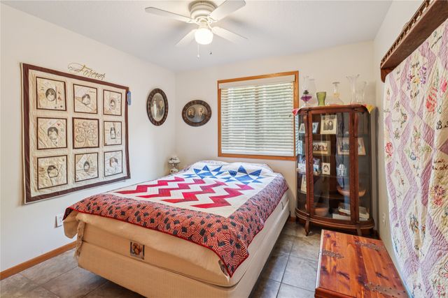 104 Ivy Drive, Montezuma, IA 50171