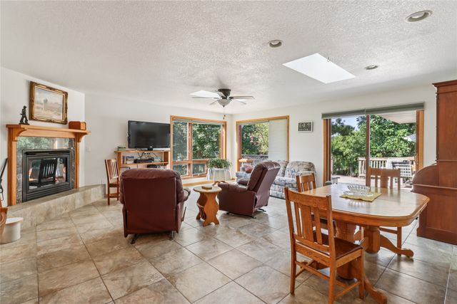 104 Ivy Drive, Montezuma, IA 50171