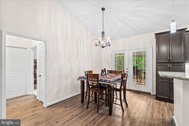 15570 DICKINSONS CORNER DR, King George, VA 22485