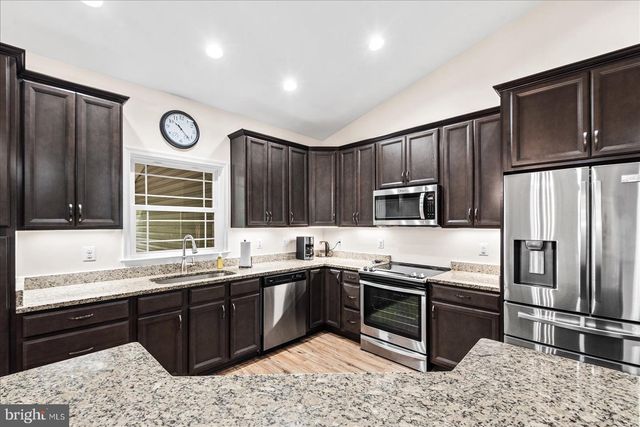 15570 DICKINSONS CORNER DR, King George, VA 22485
