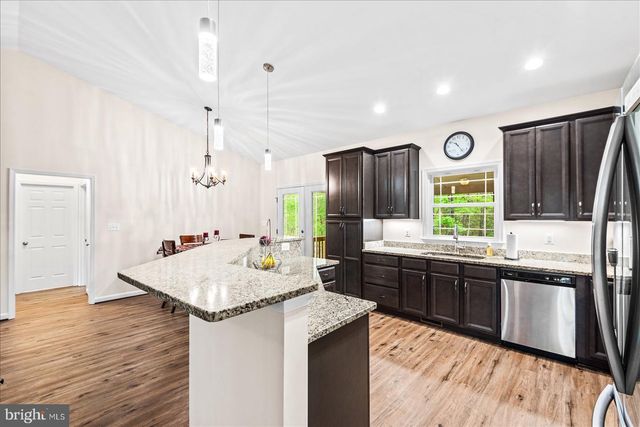 15570 DICKINSONS CORNER DR, King George, VA 22485