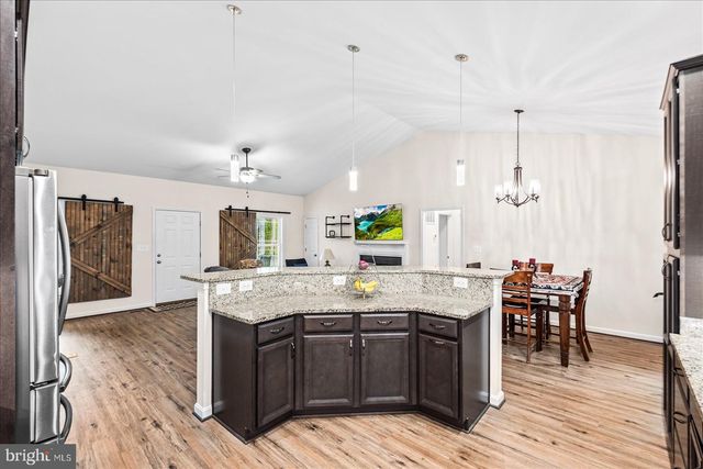 15570 DICKINSONS CORNER DR, King George, VA 22485