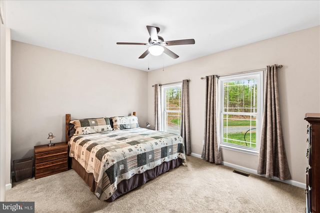 15570 DICKINSONS CORNER DR, King George, VA 22485