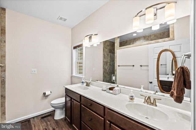 15570 DICKINSONS CORNER DR, King George, VA 22485