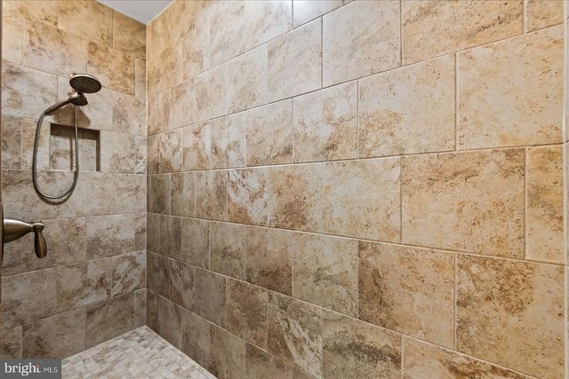 15570 DICKINSONS CORNER DR, King George, VA 22485